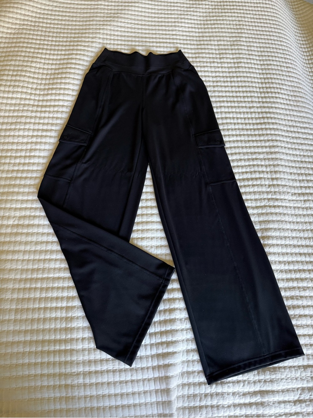 Athleta Black Wide-Leg Cargo Pants